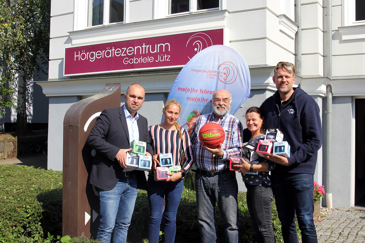 Hörgerätezentrum Jütz schützt Kinderohren