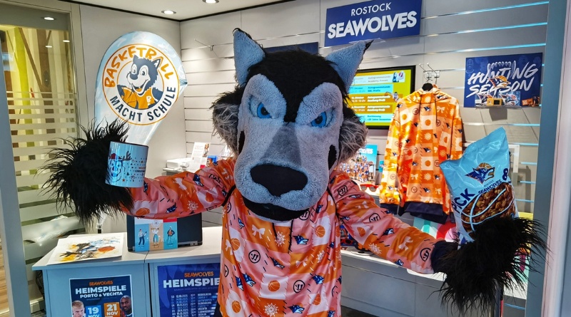 Exklusive Christmas Hoodie Sonderaktion mit Wolfi