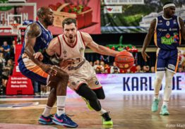 Münchner crashen Silvesterparty der SEAWOLVES