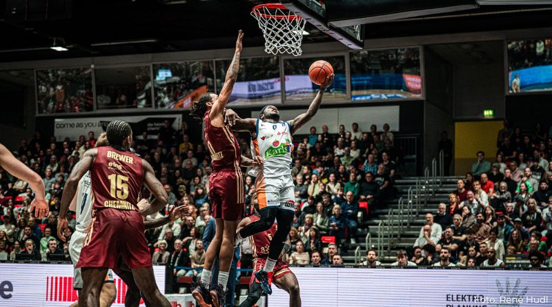 SEAWOLVES unterliegen im Dreierregen von Chemnitz SEAWOLVES unterliegen im Dreierregen von Chemnitz
