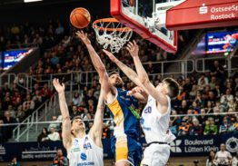 Start-Ziel-Sieg gegen SYNTAINICS MBC