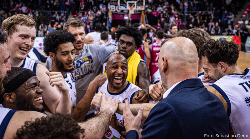 SEAWOLVES gewinnen erstmals in Bonn SEAWOLVES gewinnen erstmals in Bonn