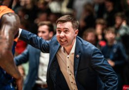 Assistant Coach Piotr Blechasz verlängert