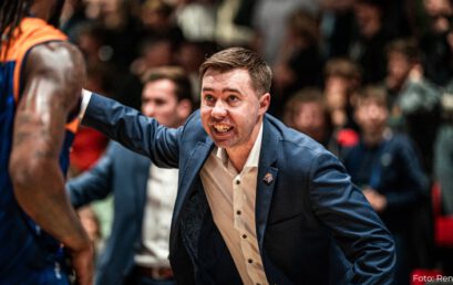 Assistant Coach Piotr Blechasz verlängert