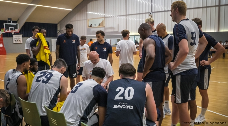 SEAWOLVES besiegen Team FOG Naestved SEAWOLVES besiegen Team FOG Naestved