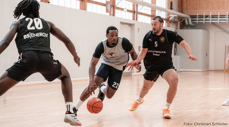 SEAWOLVES besiegen Löwen im ersten Testspiel SEAWOLVES besiegen Löwen im ersten Testspiel
